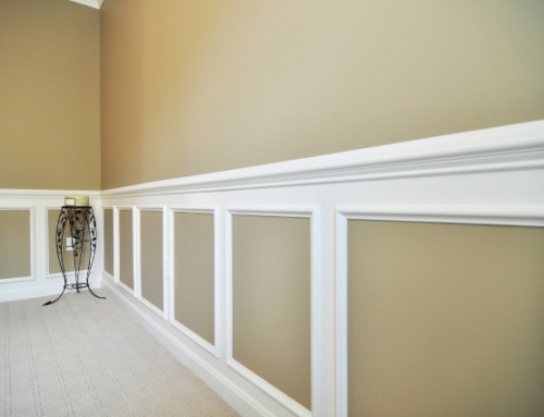 White Dining Room Wainscoting